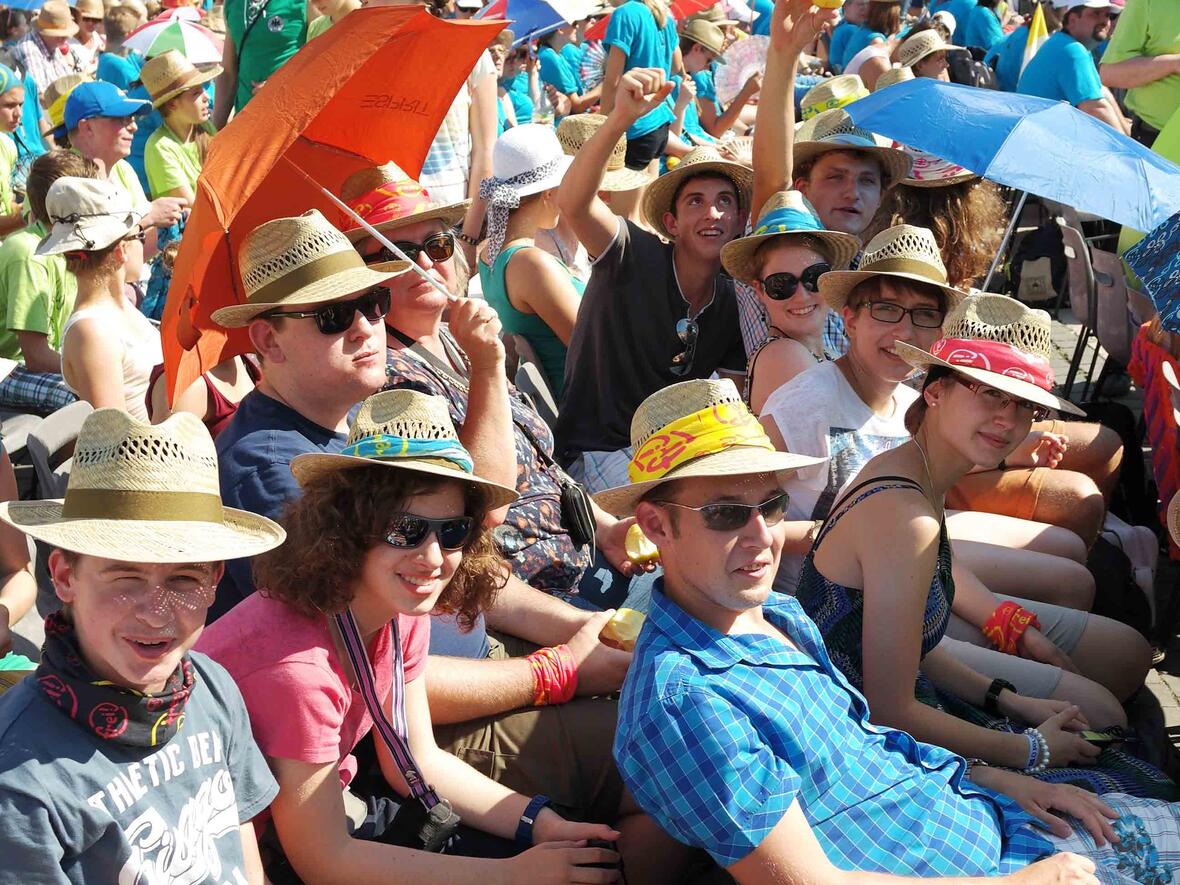 begegnung-mit-papst-franziskus-ein-eindrucksvoller-tag-fuer-die-ministranten-der-pfarreiengemeinschaft-meitingen1226848