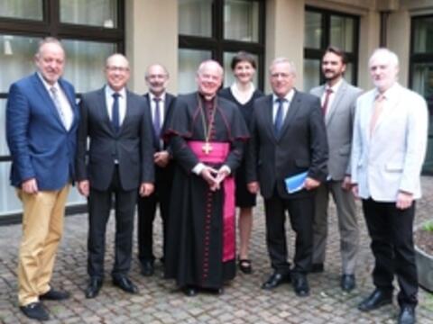 strategiegespraech-ueber-die-rolle-des-religionsunterrichts1221658