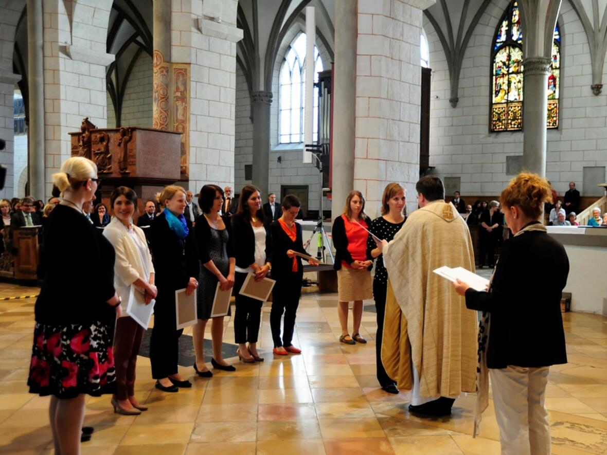 missio-canonica-ueber-hundert-lehrer-erhalten-kirchliche-lehrerlaubnis1205616