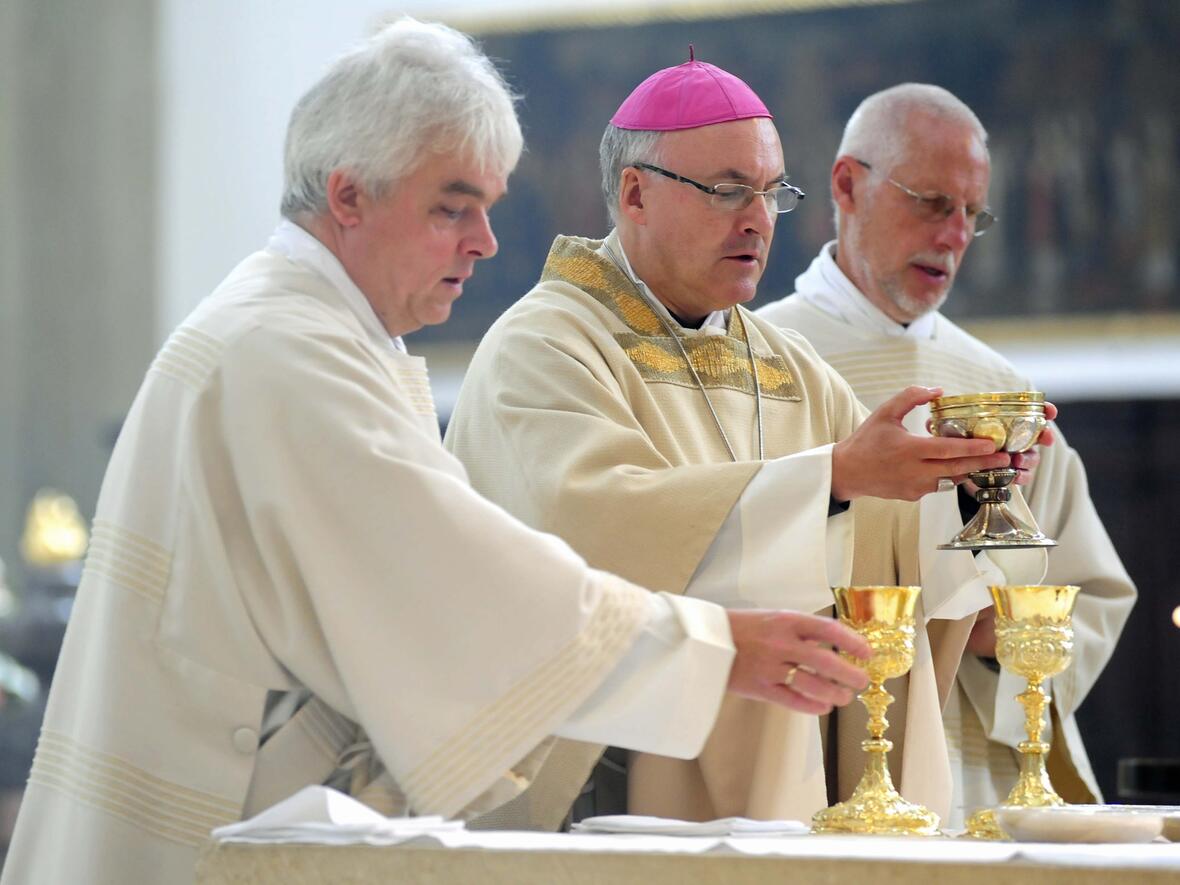 ulrichswoche-bischof-voderholzer-aus-regensburg-beim-studientag-fuer-priester-diakone-und-hauptamtliche-laien1202936