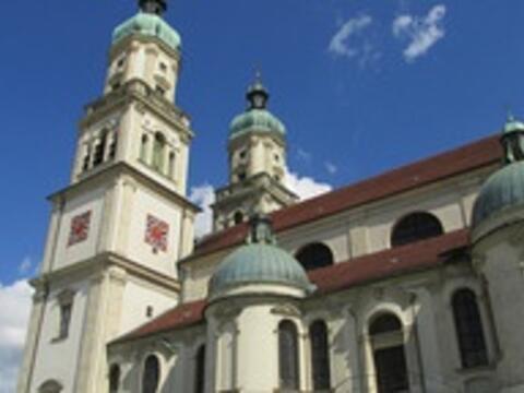 bayerisches-fernsehen-uebertraegt-gottesdienst-aus-der-basilika-st-lorenz-in-kempten1203785