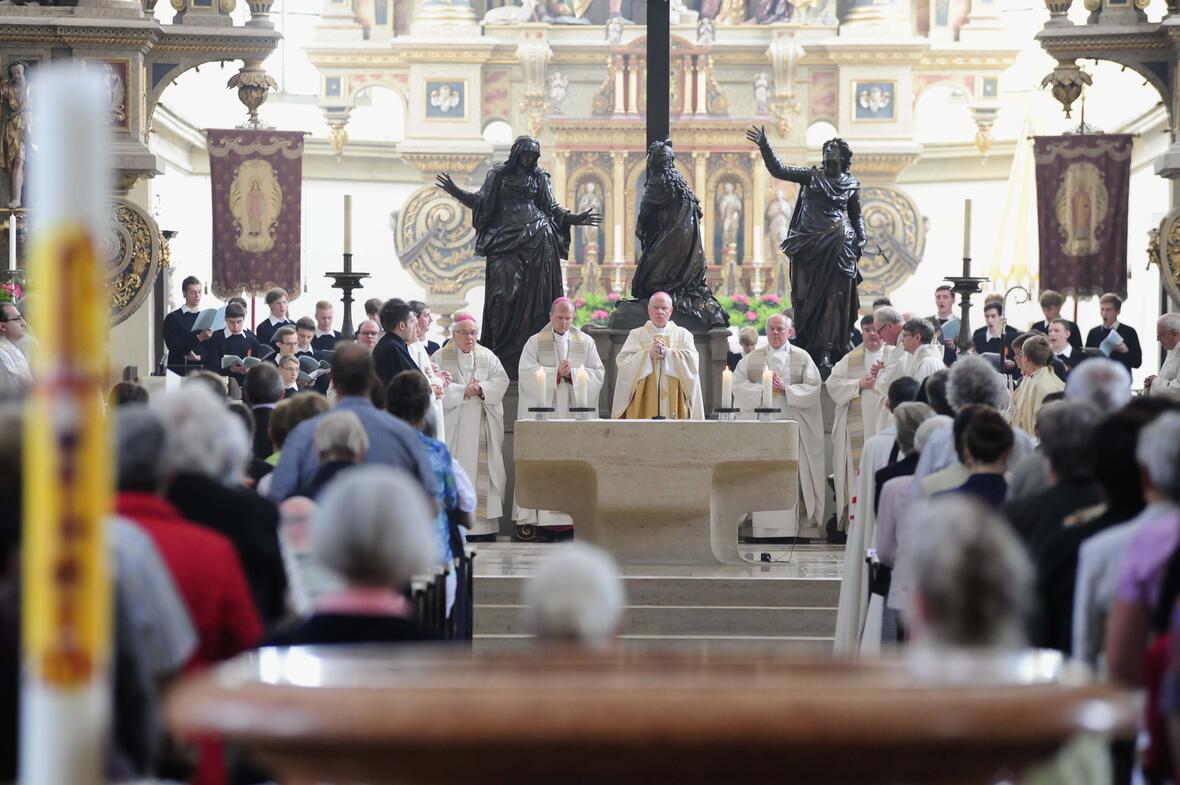 pontifikalamt-zum-hochfest-des-heiligen-ulrich-fuer-bischof-konrad-ist-und-bleibt-die-botschaft-des-heiligen-lebendig1201991