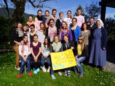 dem-leben-jesu-auf-der-spur-osterkurs-der-maedchengemeinschaft-der-neue-weg1169424