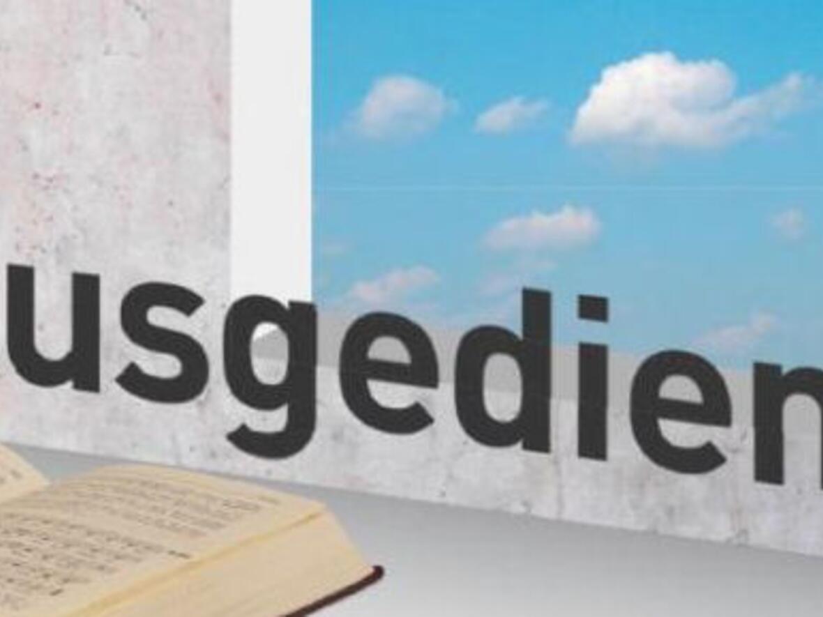 ausgedient-ihr-altes-gotteslob-fuer-aminas-schuelbuecher1132247