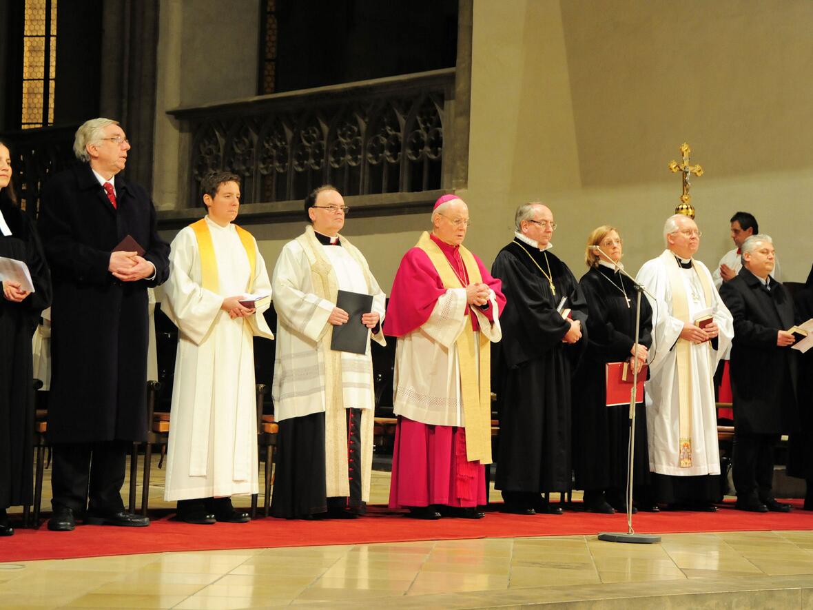Die Vertreter zahlreicher christlicher Konfessionen in Augsburg versammelten sich zum gemeinsamen Gottesdienst.