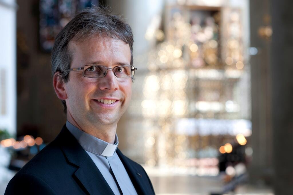 von-gott-getragen-und-gefuehrt-der-neue-dompfarrer-armin-zuern-im-portraet1028716