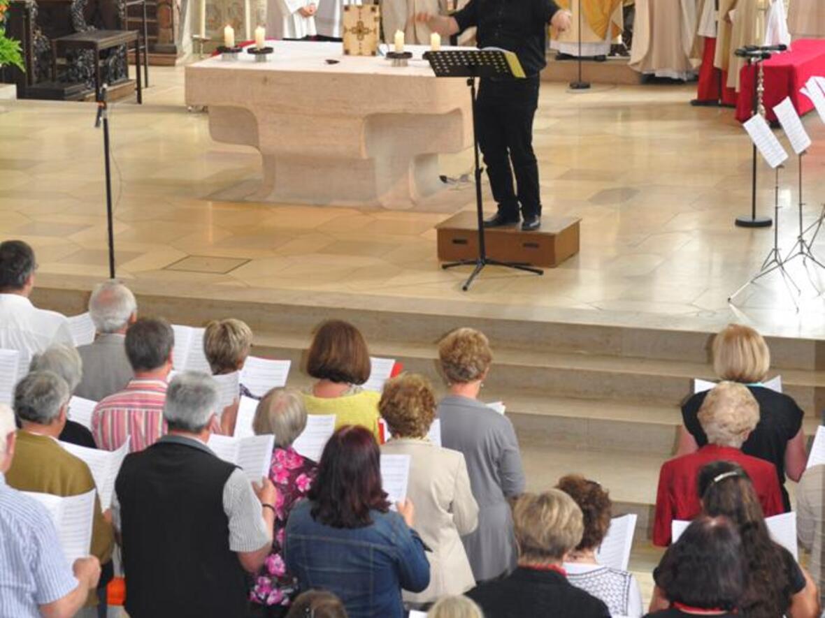 mit-singen-doppelt-beten984027