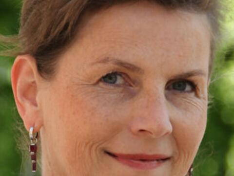 Professor Dr. Gerda Riedl