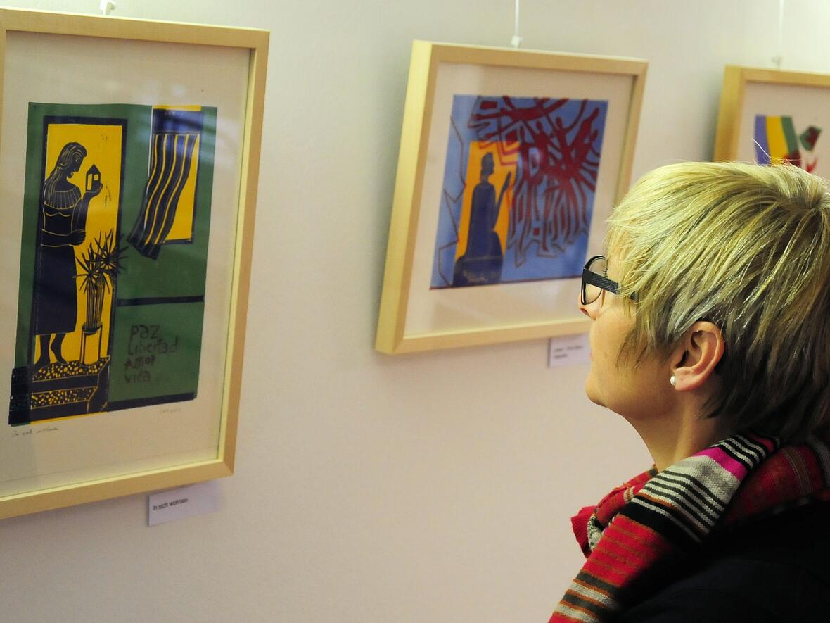 fortbildungsprogramm-2014-vorgestellt-und-ausstellung-mit-linoldrucken-eroeffnet1057611
