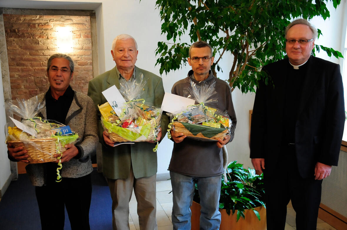 v.l. Kudred Gedik, Michael Winkler, Friedrich Krenzel und Bischofsvikar Karlheinz Knebel.