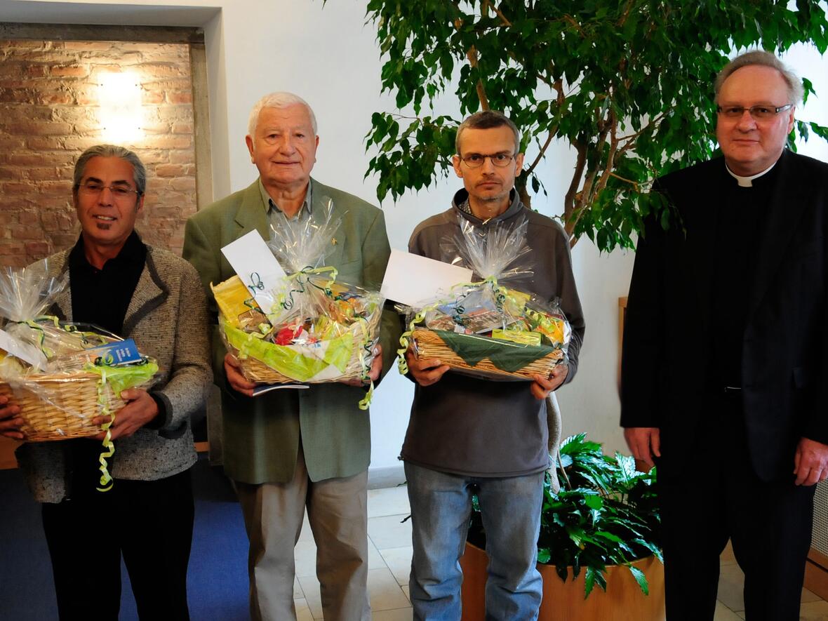 v.l. Kudred Gedik, Michael Winkler, Friedrich Krenzel und Bischofsvikar Karlheinz Knebel.