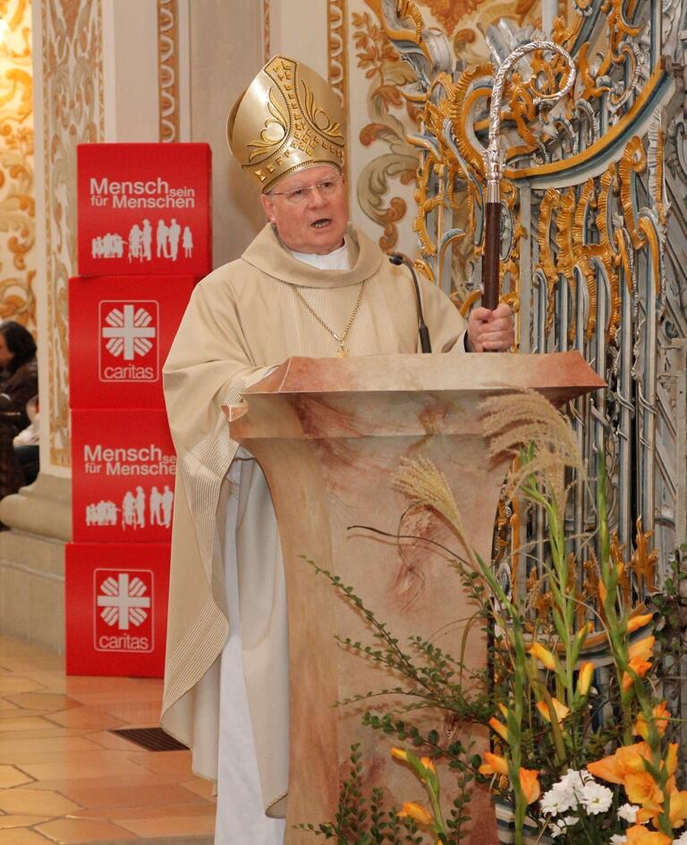 Bischof Dr. Konrad Zdarsa ermutigte die Sammlerinnen und Sammler zu ihrem wichtigen Dienst in der Kirche. (Bild: Caritas)