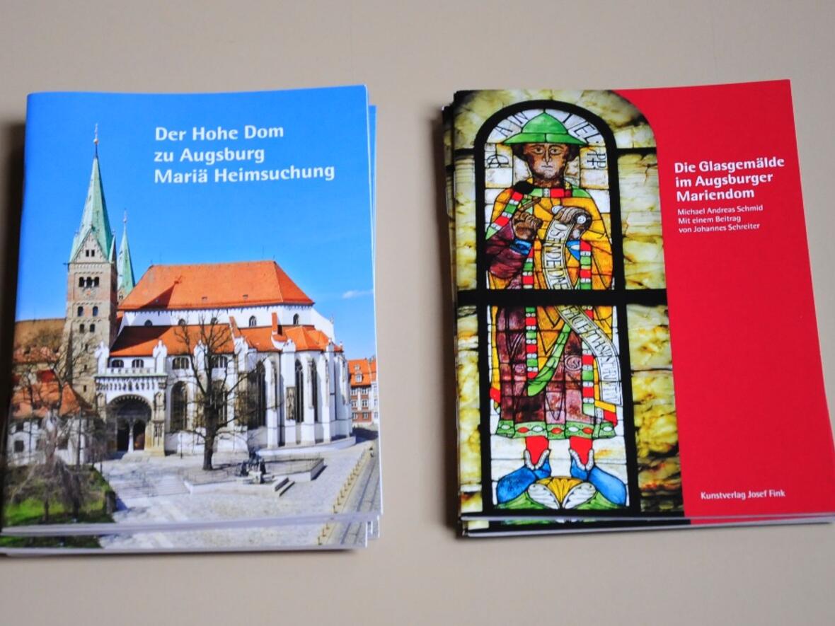 neuer-dom-kirchenfuehrer-vorgestellt-wertvoller-leitfaden-beim-rundgang-durch-die-kathedrale1017007
