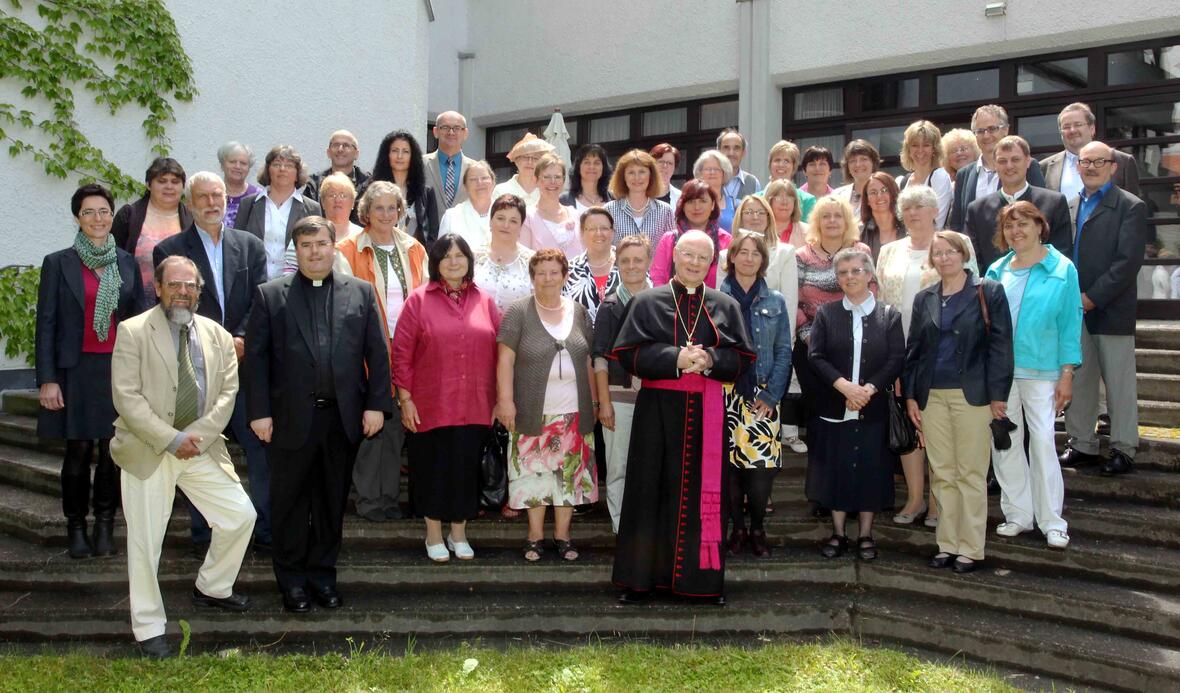 ehrung-langjaehriger-mitarbeiterinnen-und-mitarbeiter988224