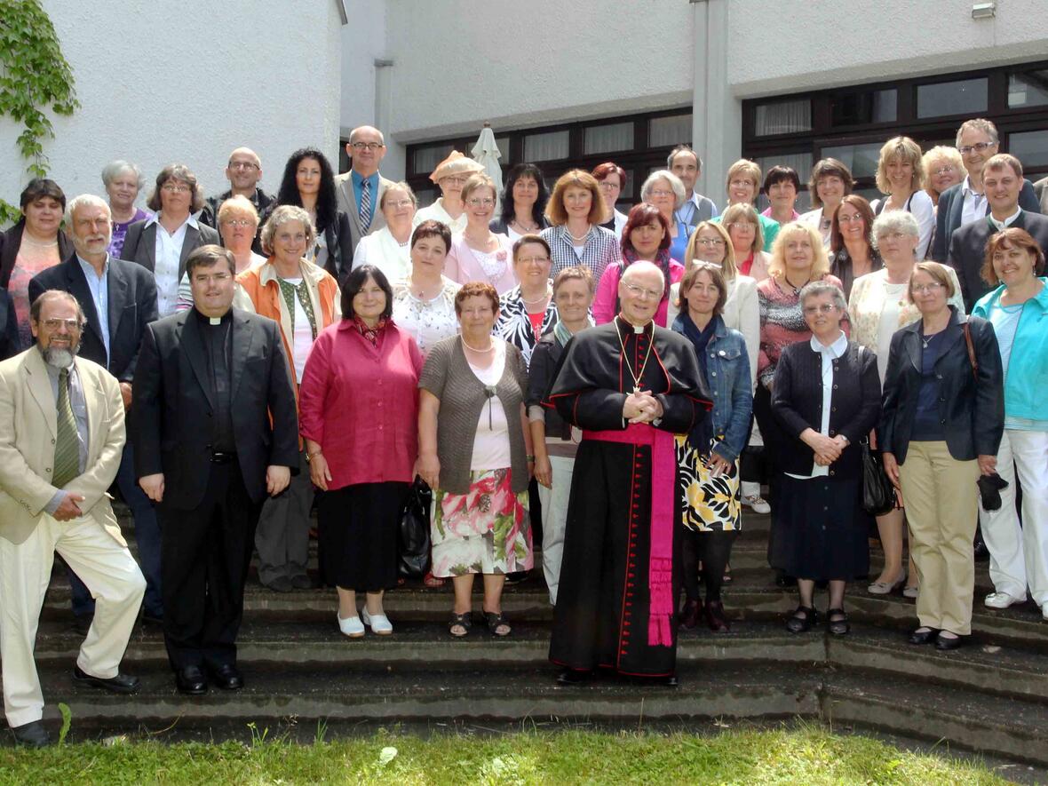 ehrung-langjaehriger-mitarbeiterinnen-und-mitarbeiter988224