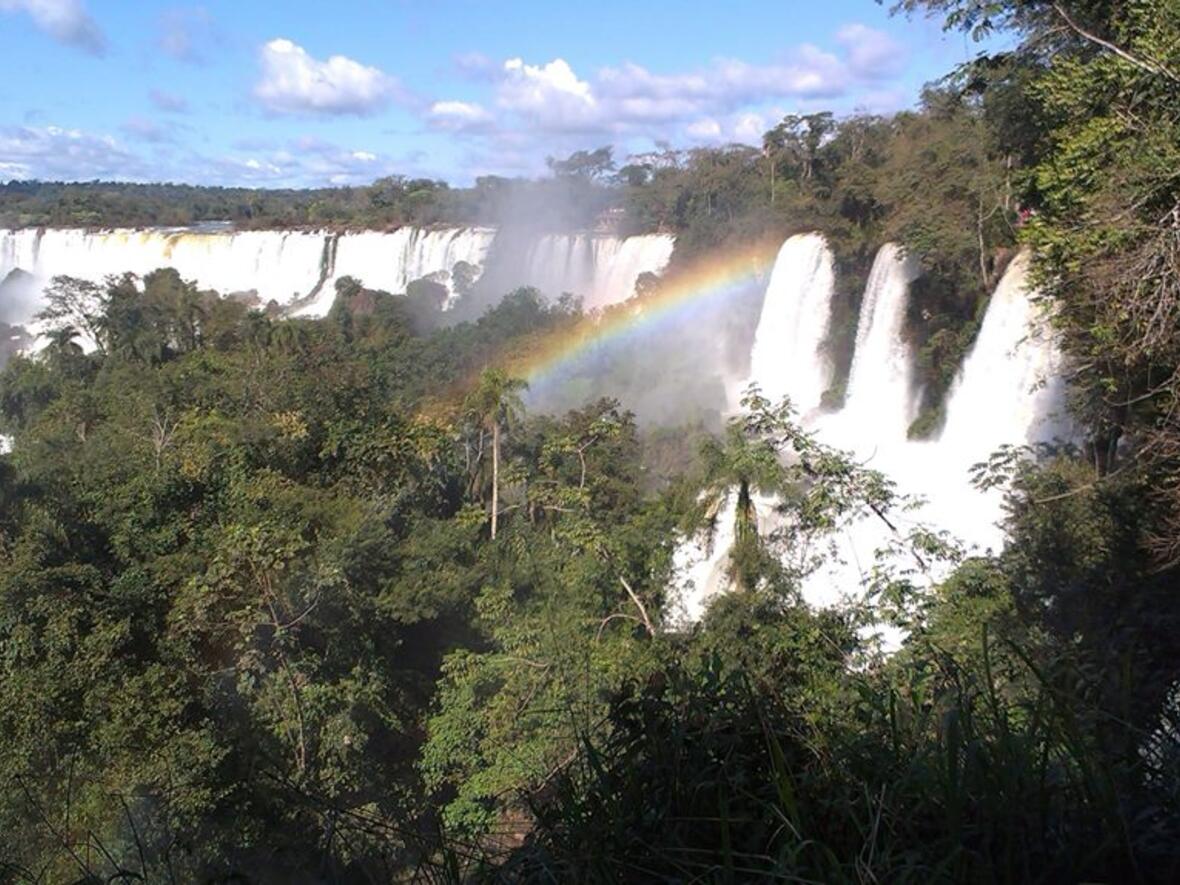 gelandet-in-brasilien-augsburger-weltjugendtagsgruppe-unterwegs-nach-rio987137