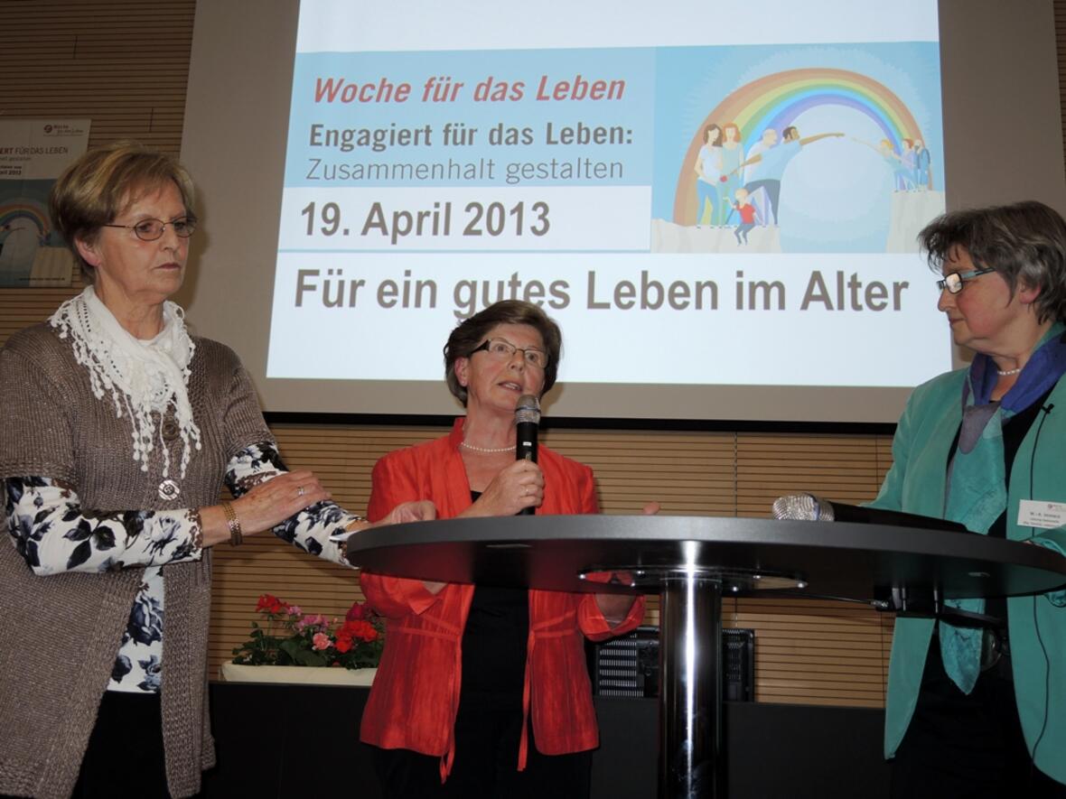 In ihrer Interviewserie spricht Moderatorin Maria-Anna Immerz mit Elisabeth Geisert (Soziales Zukunftsnetzwerk, Rieden am Forggensee) und Jutta Jandl (Haus der Begegnung, Marktoberdorf). 