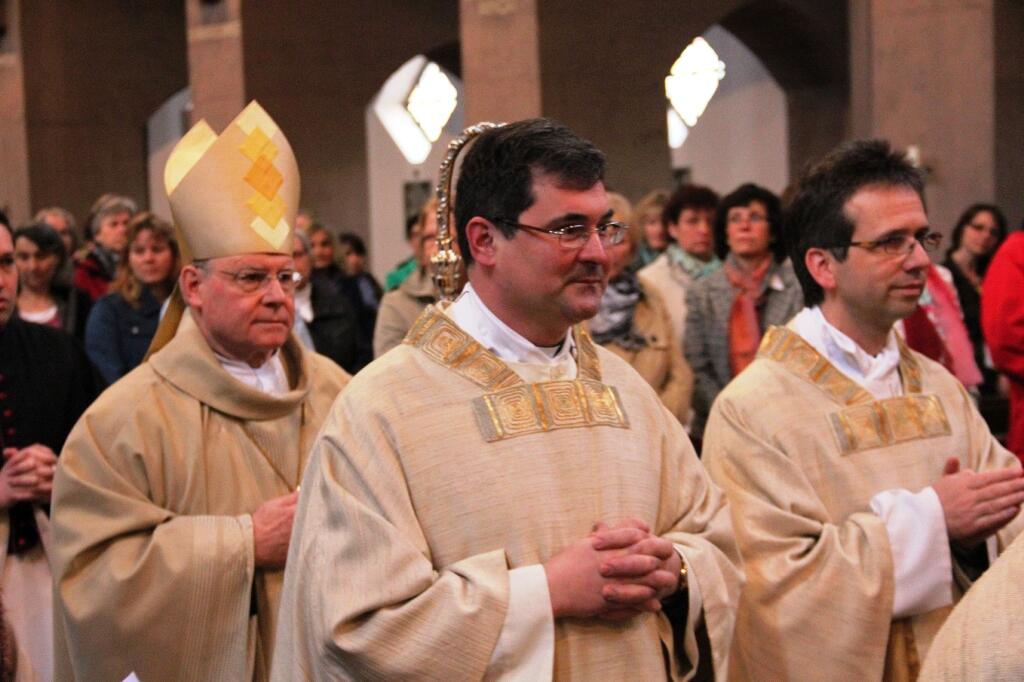 (v.l.): Bischof Dr. Konrad Zdarsa, Diözesan-Caritasdirektor Pfarrer Dr. Andreas Magg und der Direktor der Katholischen Jugendfürsorge Domkapitular Armin Zürn feierten gemeinsam den Festgottesdienst zum 50-jährigen Jubiläum des Referates Kindertagesstätten beim Caritasverband für die Diözese Augsburg e.V. Foto: Caritas