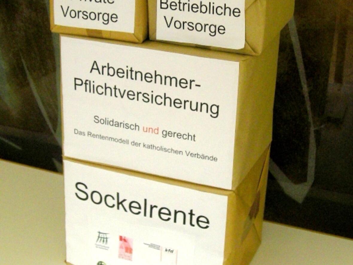 altersarmut-alternativlos-ein-seminar-der-katholischen-arbeitnehmer-bewegung-setzte-sich-mit-den-verschiedenen-rentenmodellen-auseinander936424