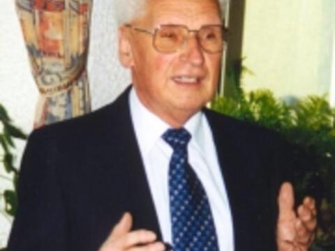 + Lorenz Albenstetter