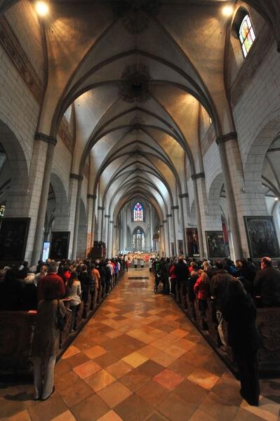 kar-und-ostertage-im-hohen-dom-zu-augsburg928440