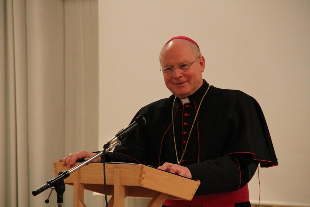 Bischof Konrad beim Treffen mit den Gottesdienstbeauftragten in Dillingen