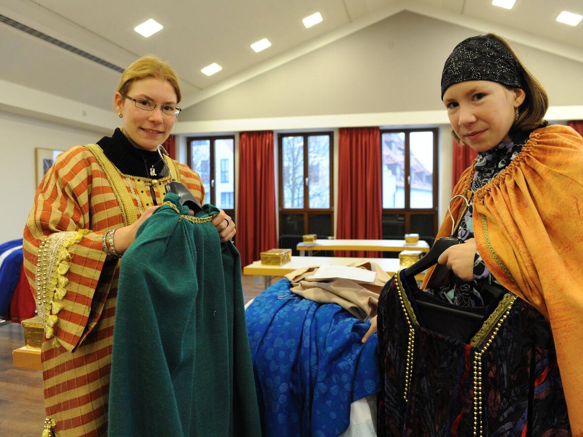 Judith und Leah sind schon lange für die Sternsinger unterwegs