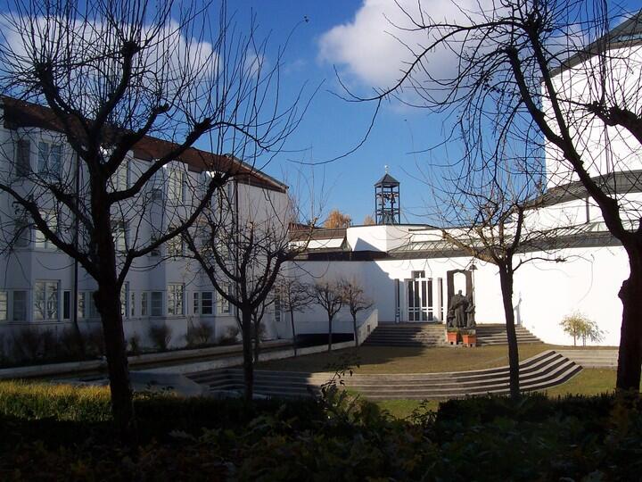 priesterseminar-augsburg-laedt-junge-maenner-ab-17-jahren-zu-informationstagen-ein865785