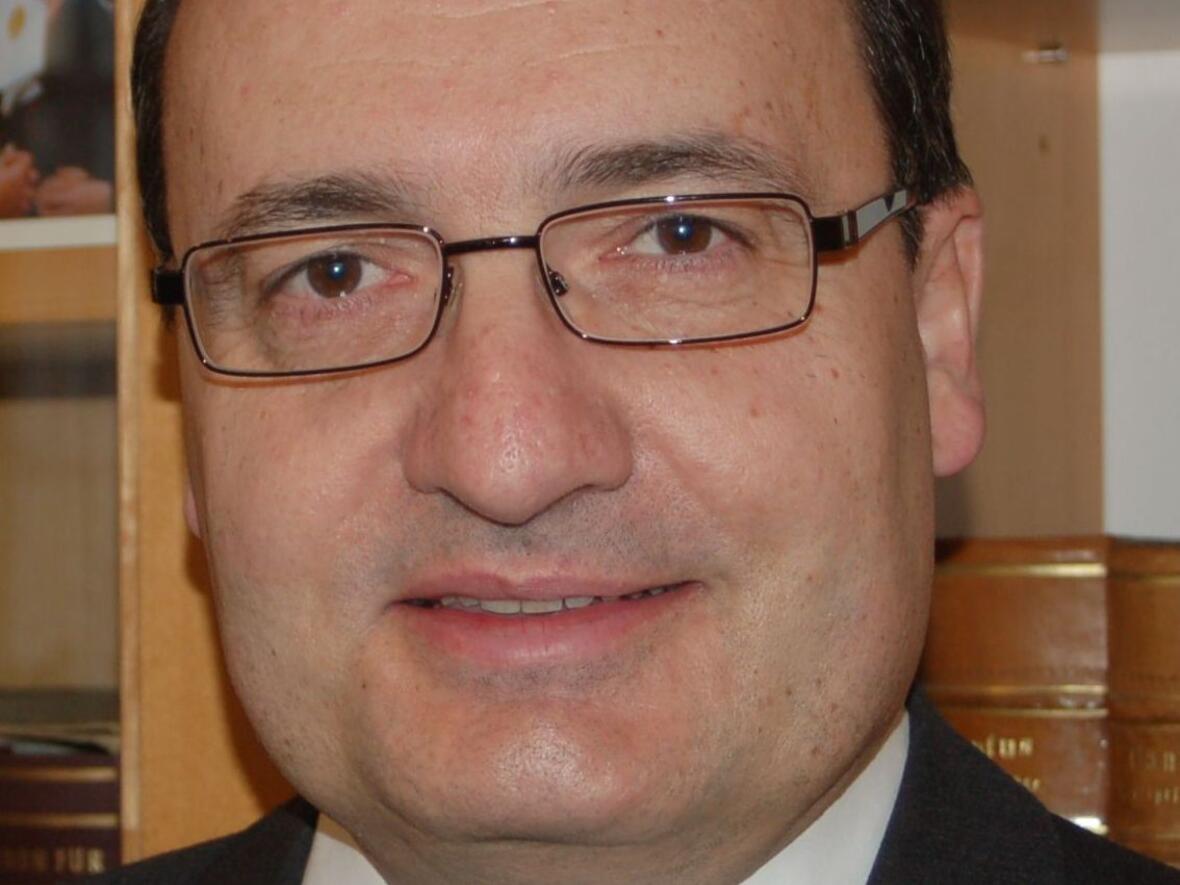 Pfarrer Lothar Hartmann (C) pba