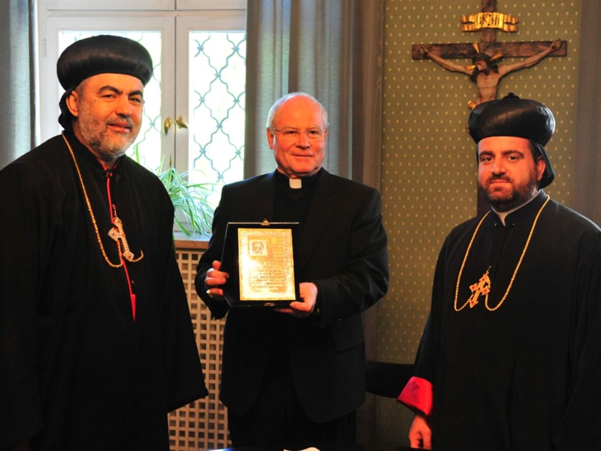 syrische-erzbischoefe-zu-gast-bei-bischof-konrad-zdarsa725956
