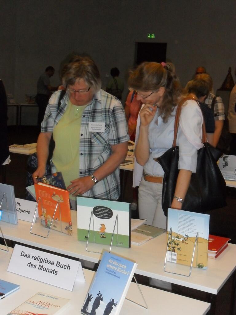 Die Tagungsteilnehmer informierten sich über Religion in der Kinder- und Jugendliteratur der Gegenwart