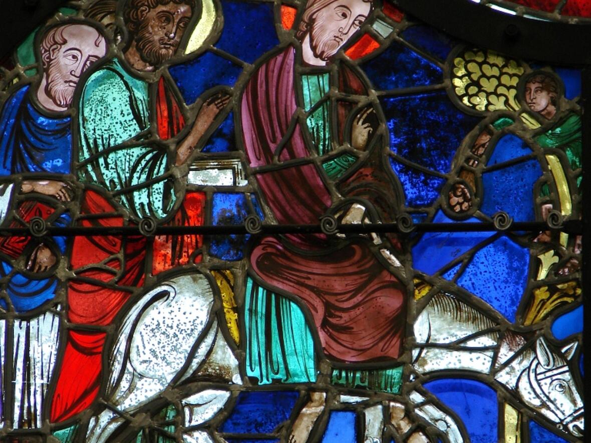 Jesu Einzug in Jerusalem - Ausschnitt aus der Kathedrale Notre-Dame de Laon. Quelle: WikiCommons.