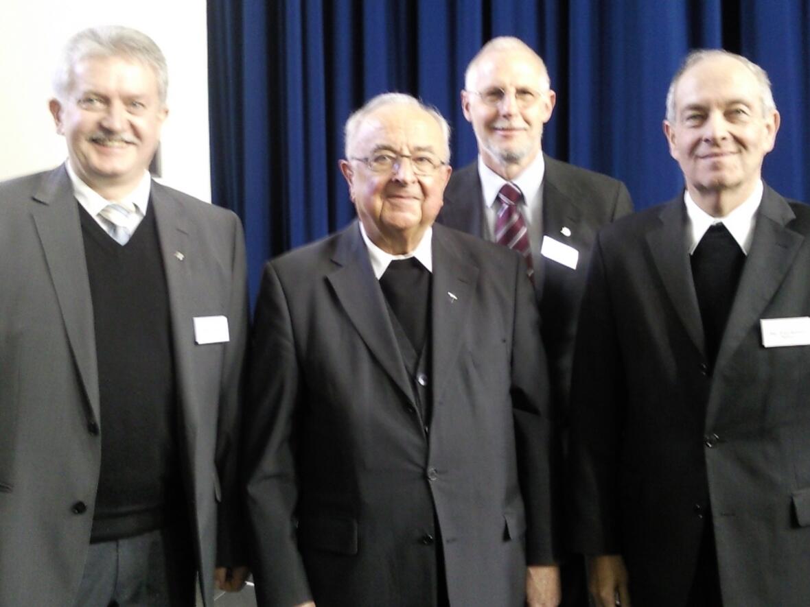 v.l. Diözesansprecher Thomas Schmitz, Prälat Dr. Gerhard Gruber, München, Diakon Stefan Reichhart, Fortbildungsreferent, Domkap. Franz-Reinhard Daffner, Bischöfl. Beauftragter für den Ständigen Diakonat