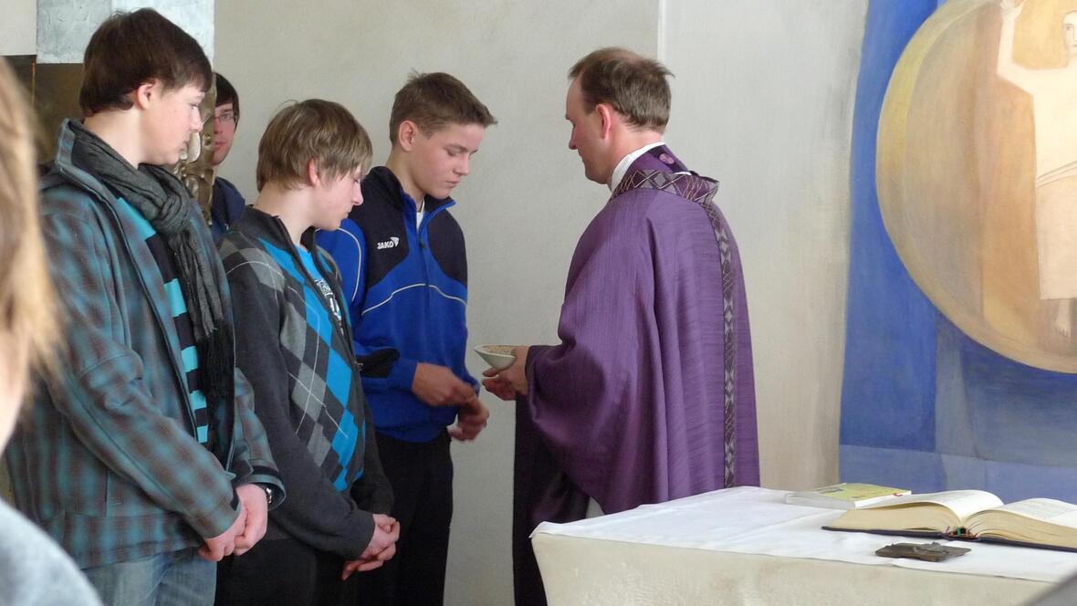 Gemeinsame Gebetszeiten und Gottesdienste standen auf dem Programm.