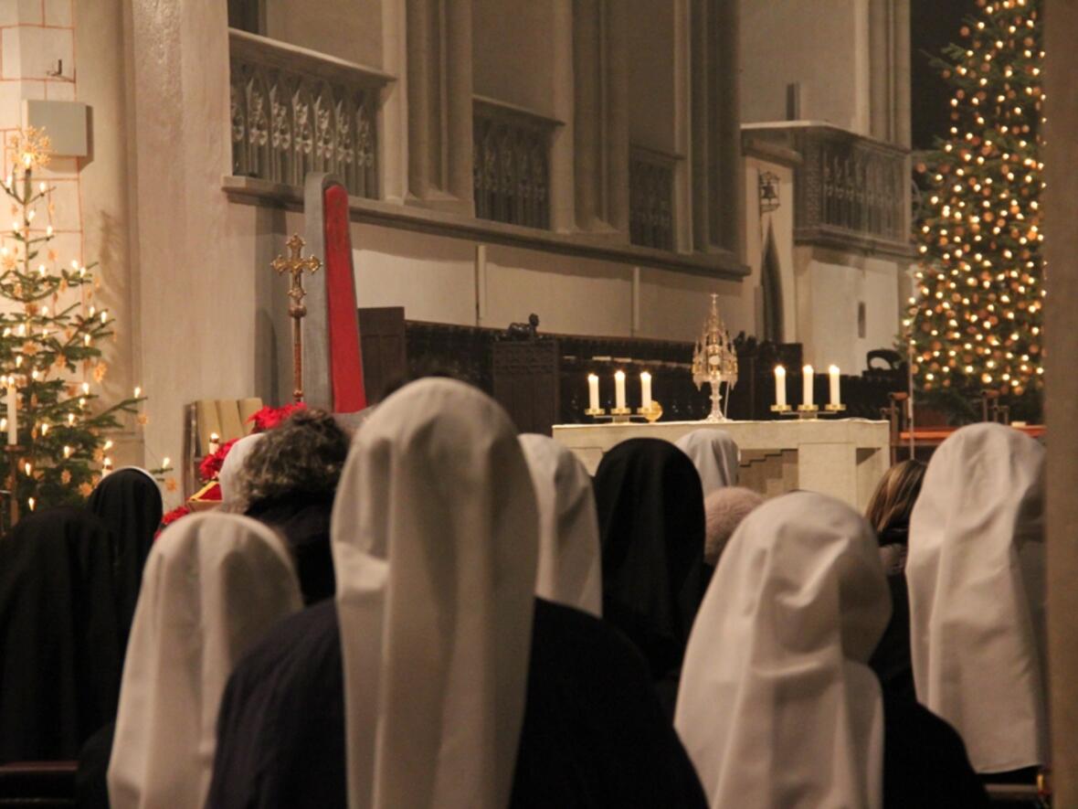 Viele Gläubige kamen in den Dom und beteten um geistliche Berufungen und in den Anliegen der Diözese Augsburg. 