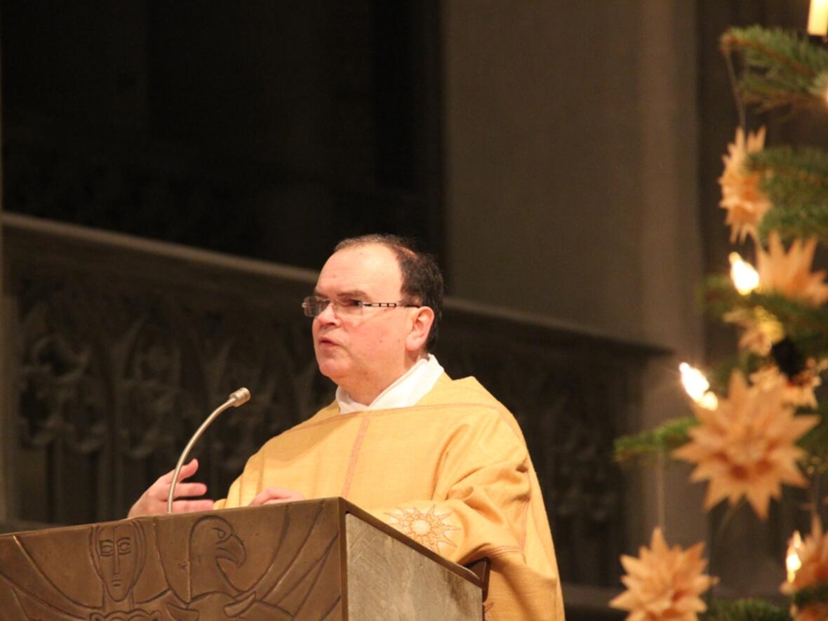 Prälat Dr. Bertram Meier während der Predigt.