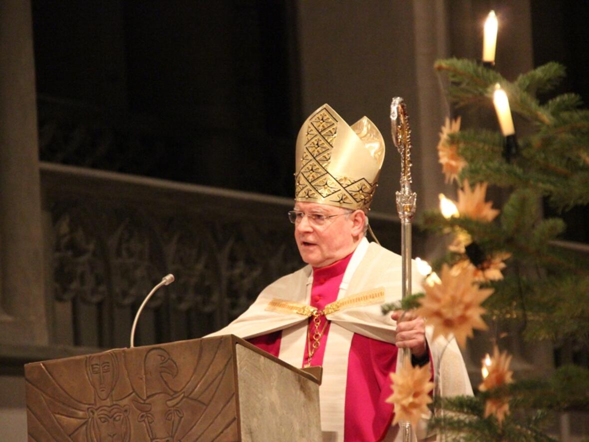 Bischof Konrad Zdarsa predigte im Rahmen der Jahresabschlussandacht im Hohen Dom.