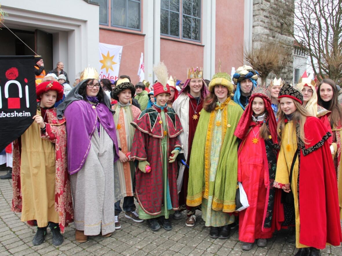 Die Sternsinger aus der Pfarrei Bubesheim. 