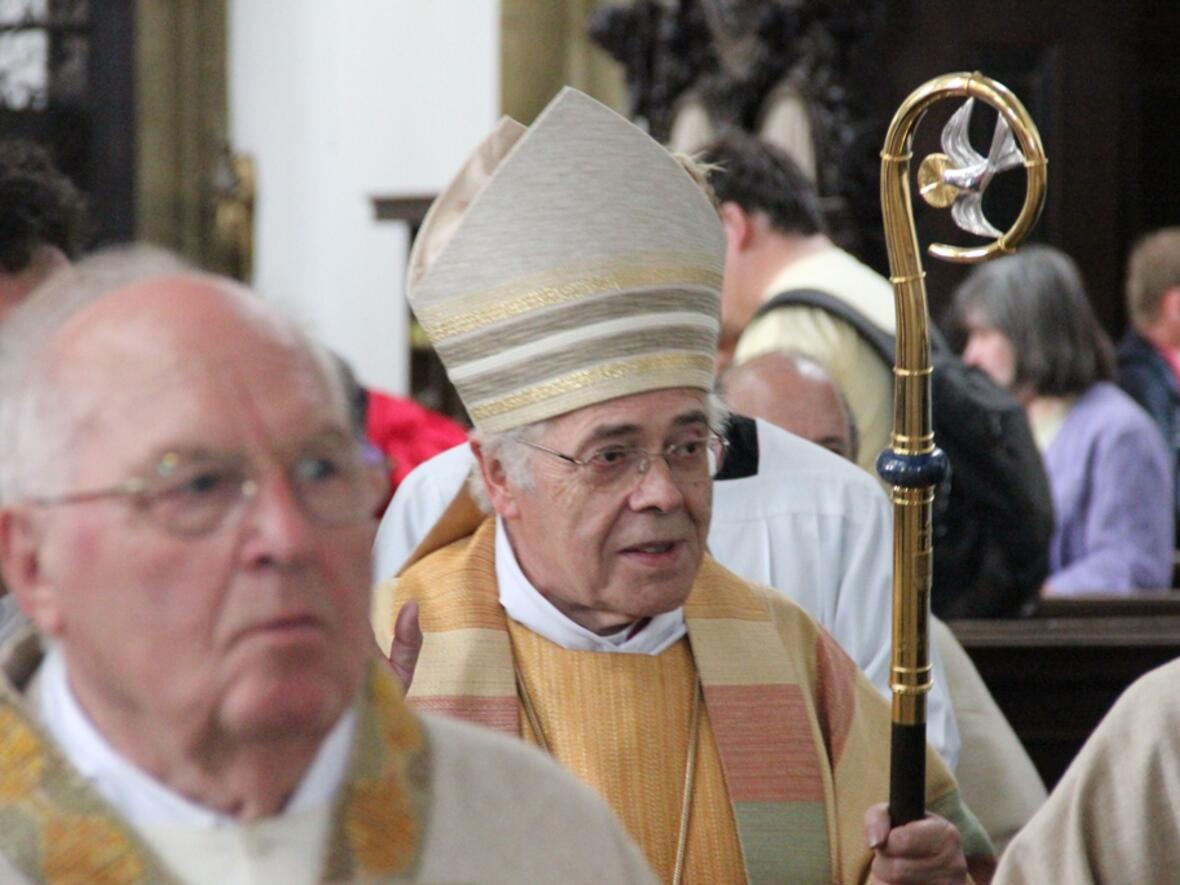 papst-benedikt-xvi-nimmt-ruecktrittsgesuch-von-weihbischof-josef-gruenwald-an581720