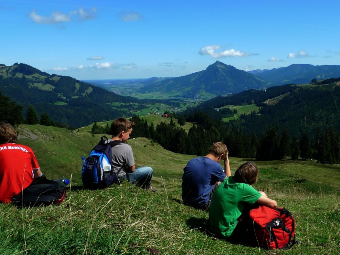 sommerkurs-des-offenen-seminars-begeistert-32-jugendliche565256