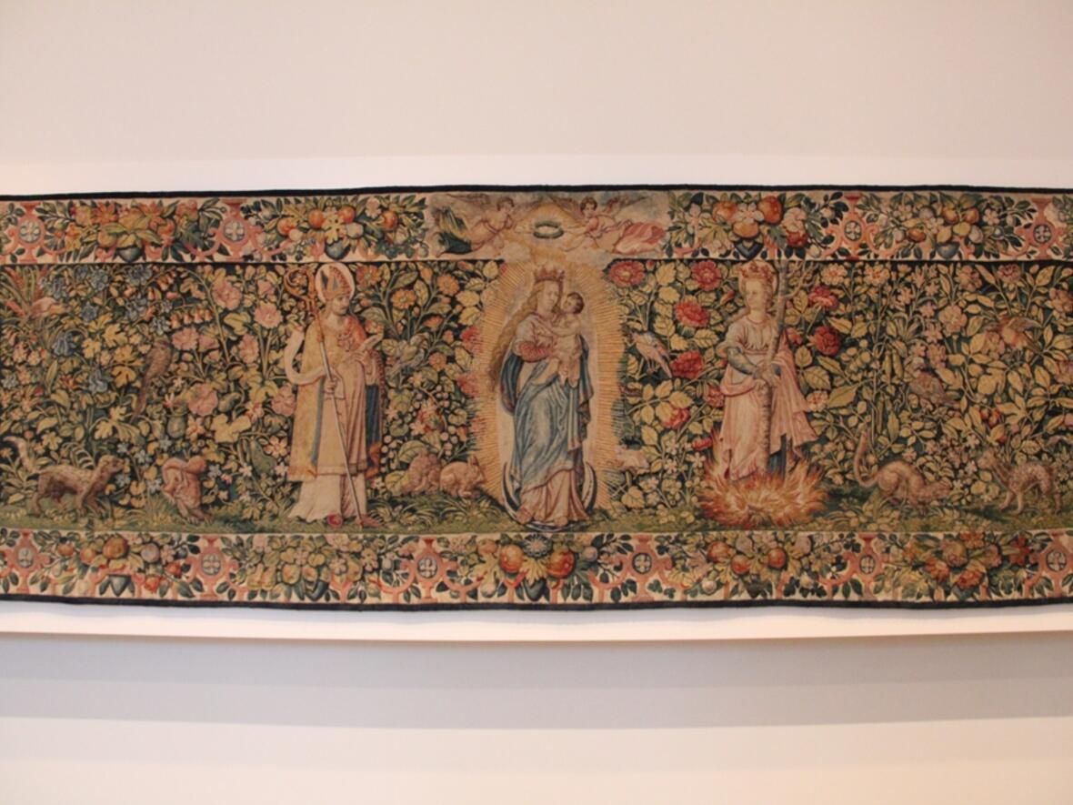 Dieser Wandteppich wurde vor 1582 für den Augsburger Dom geschaffen. 