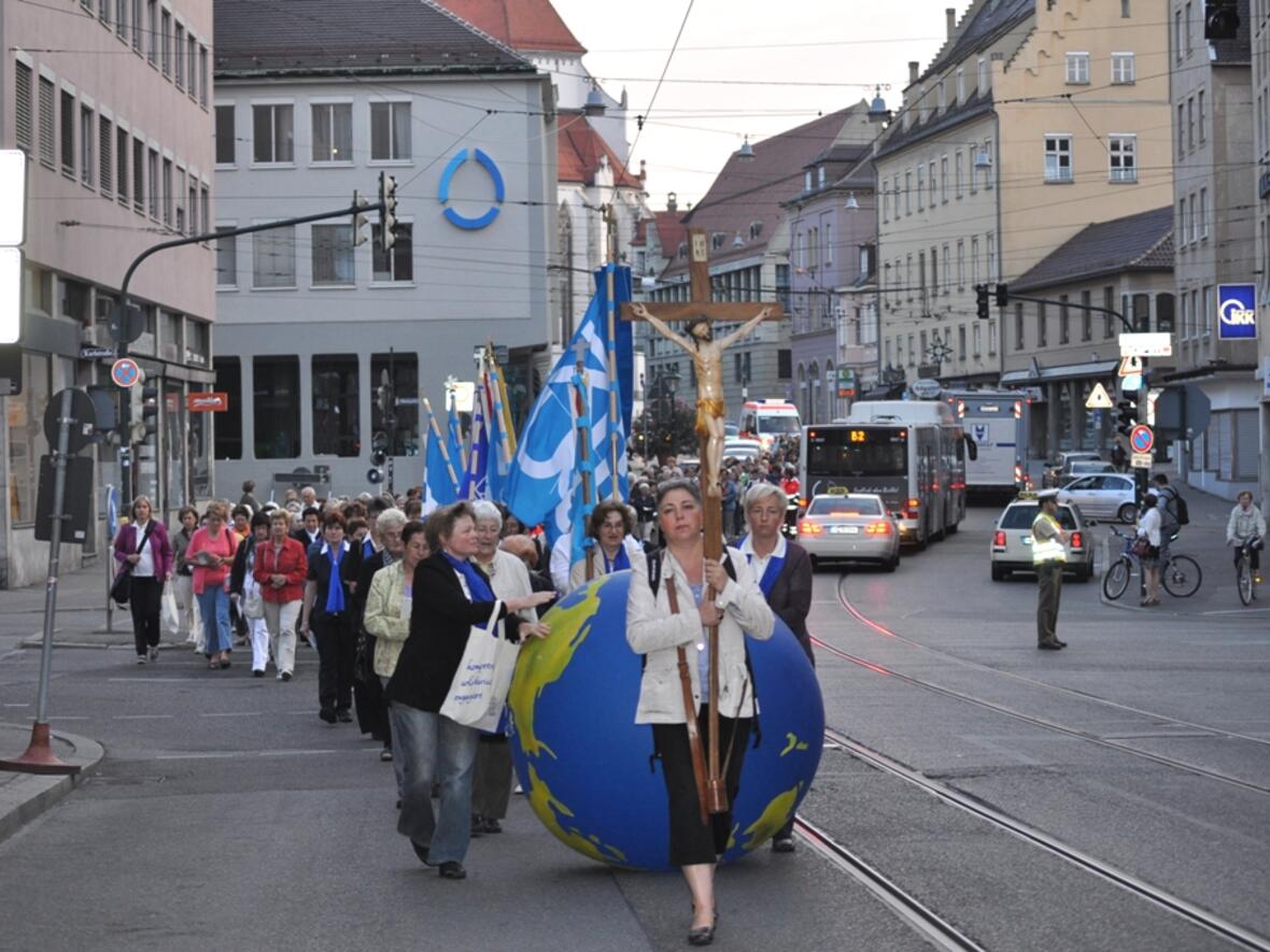 verbunden-ueber-grenzen524935