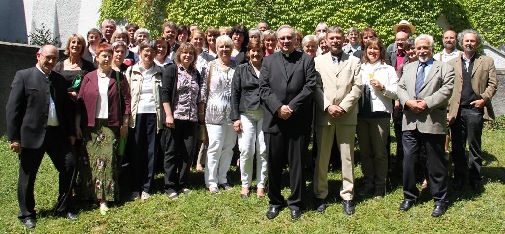 Generalvikar Karlheinz Knebel dankte den Mitarbeitern für 25 und 40 Dienstjahre bei der Diözese Augsburg.
