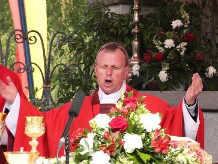 Der Augsburger Abt Theodor Hausmann von St. Stephan feierte die Heilige Messe bei den Benediktinern in Scheyern.