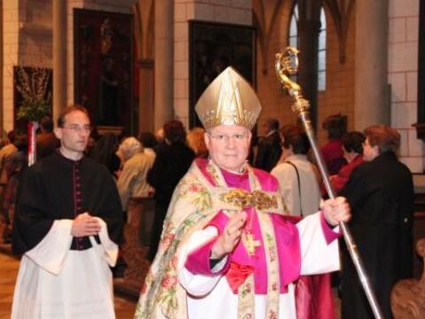 Die Segnung der Gläubigen.