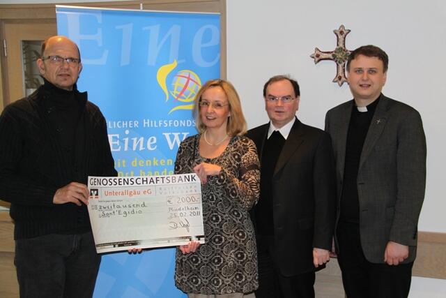 vocal-total-spendet-2-000-euro-fuer-den-bischoeflichen-hilfsfonds-eine-welt442091