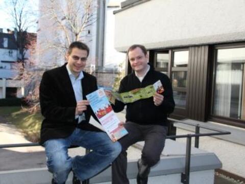 Simon Lipp, Bischöflicher Referent im BJA, (links) und BDKJ-Diözesanpräses, Pfarrer Ludwig Waldmüller, gehören dem Organisationsteam der BJA-Reise zum WJT in Madrid an.