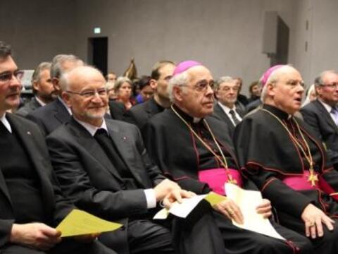 V.l. Pfarrer Dr. Magg, Prälat Manz, WB Grünwald und Bischof Zdarsa beim Festakt im Haus St. Ulrich.