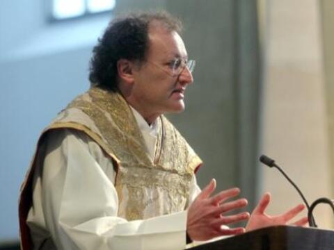 Domkapitular Monsignore Dr. Wolfgang Hacker zelebrierte den Festgottesdienst zum 90. Jubiläum der Pfarrhausfrauen in der Diözese Augsburg.