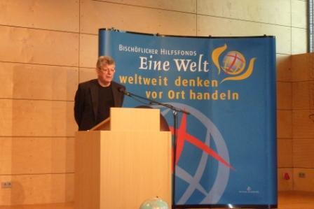 Bischof Erwin Kräutler bei einem Vortrag in Pfaffenhausen im Juni 2010.